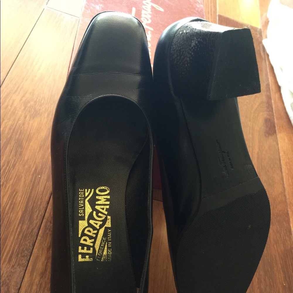 Ferragmo black leather shoes